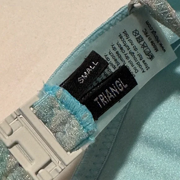 Triangl light blue mica top chevron sparkle size Small - Picture 3 of 5